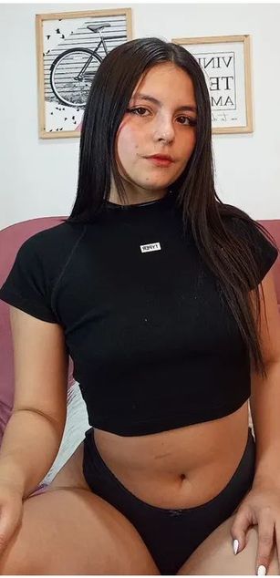 Model - Gaby Queens dildo