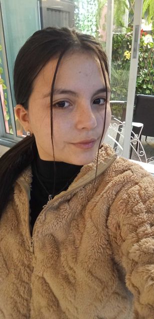 Model - Gaby Queens dildo