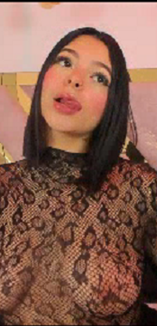 Model - Brianna Hill deepthroat