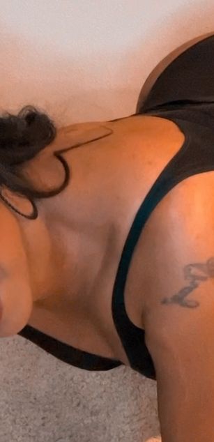 Model - VANESSA WETTT ass