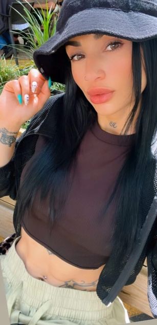 Model - ANDREE_BLOSSOM roleplay