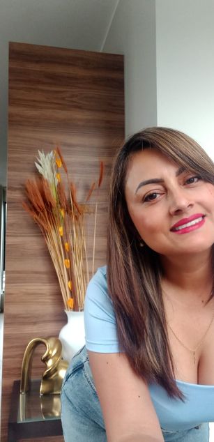 Model - LunaRoseLat COLOMBIAN