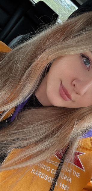 Model - TeyaMoon heels