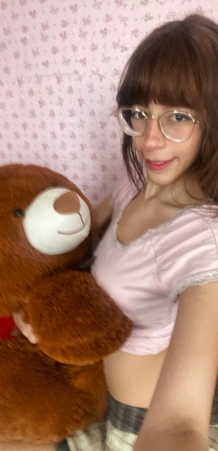 Model - valerie petite