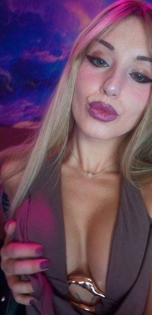 Model - AubreyRock blowjob