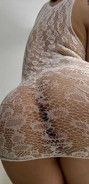 Model - lizzie ross deepthroat