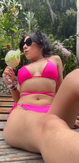 Model - lizzie ross deepthroat