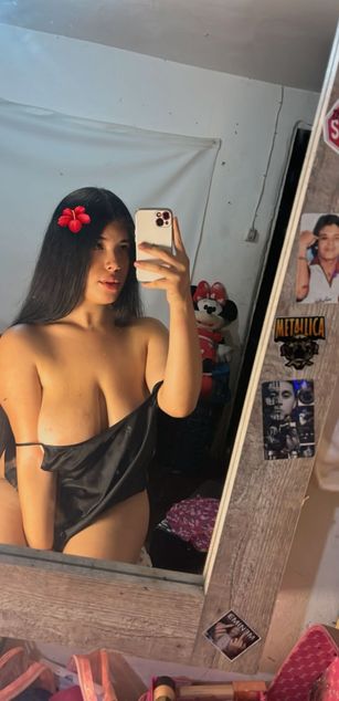 Model - Valen Rosse blowjob