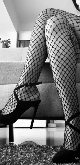 Model - SweetMoon Latin roleplay