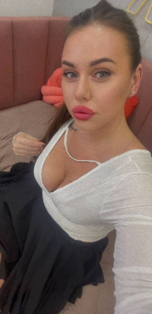 Model - Miss Tracy dirtytalk