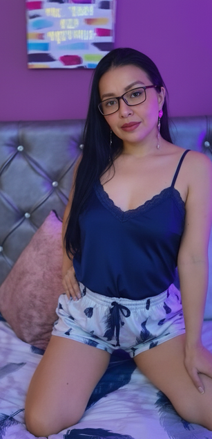 Model - Brenda Kinky kinky