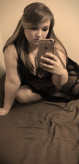 Model - Lusty Leah 2