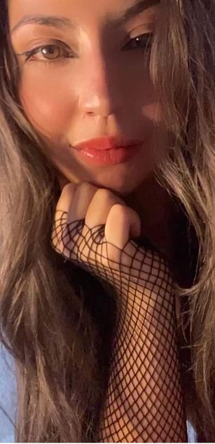 Model - Emiliegolds cosplay