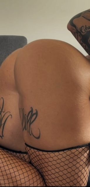 Model - GoddessDollie dominatrix