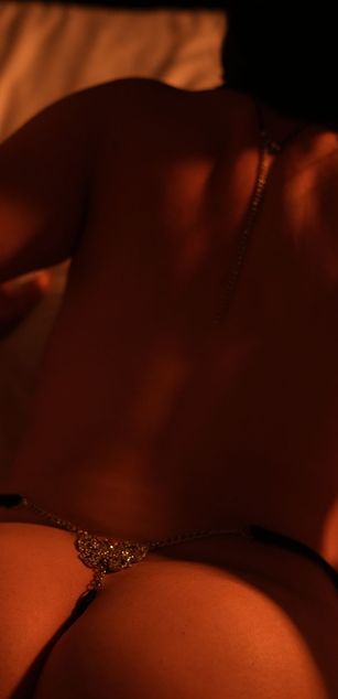 Model - Sarah888 Bigass