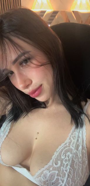 Model - Katty Blake bigtits