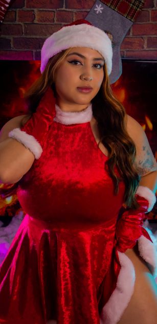 Model - Valen Taylor blowjob