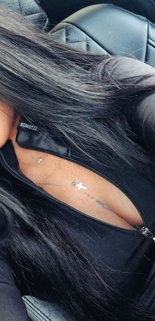 Model - Betty_Moon1 tights