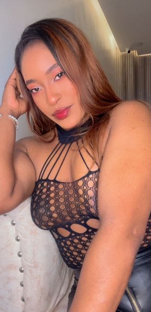 Model - Meiling deepthroat