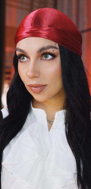 Model - Luna Night blowjob