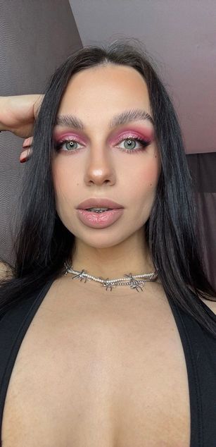 Model - Luna Night blowjob