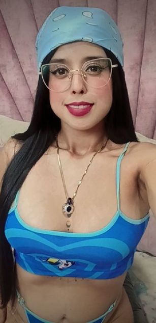 Model - Dani Belluci ass