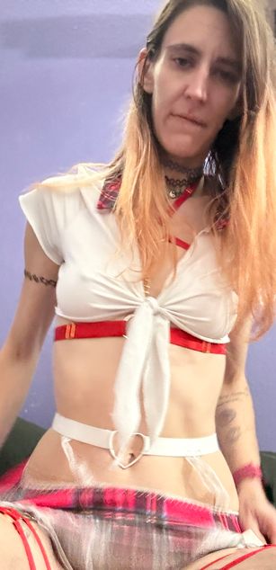 Model - Harley Rey petite