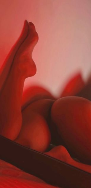 Model - Emiliegolds sph