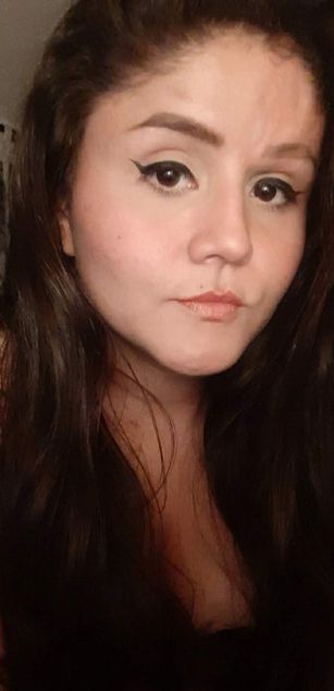 Model - anniemiau whip