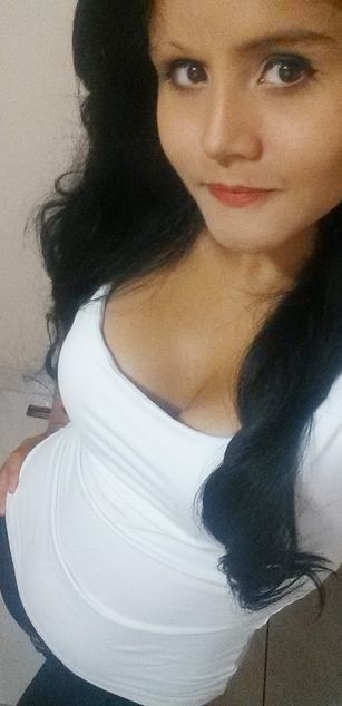 Model - anniemiau whip