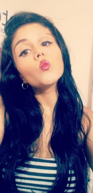 Model - anniemiau whip