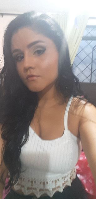 Model - anniemiau whip