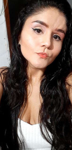 Model - anniemiau whip