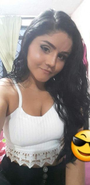 Model - anniemiau whip