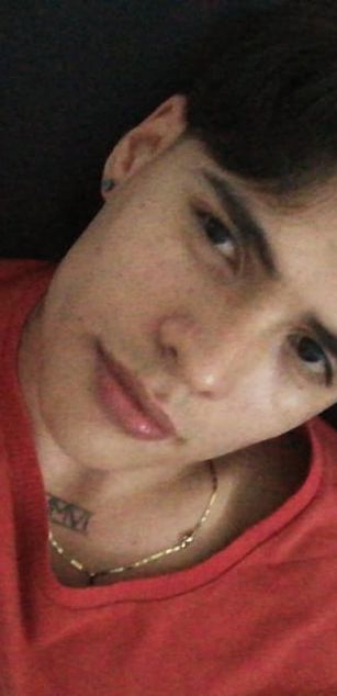 Model - Benito deepthroat