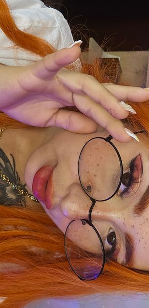 Model - coraline sexy