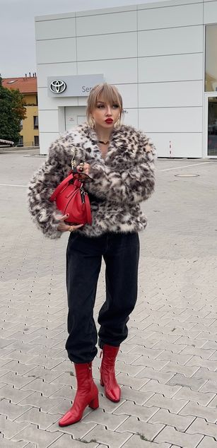 Model - SHEZEL femdom