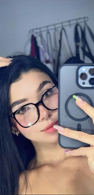 Model - BabyAlee teen