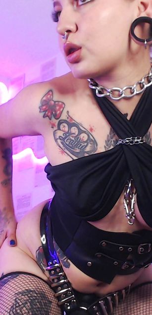 Model - Miss Venus domination