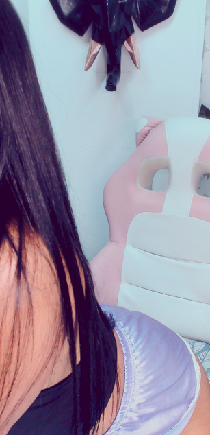 Model - EvaHornySlut fuckmachine