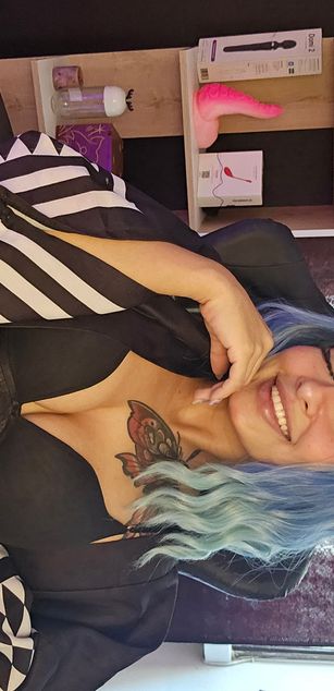 Model - coraline sexy