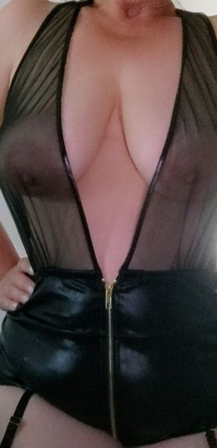 Model - Tatty mature