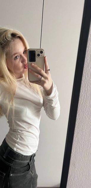 Model - Alice roleplay