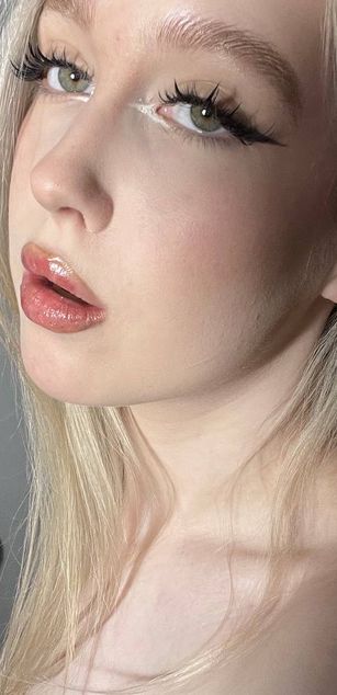 Model - Alice roleplay