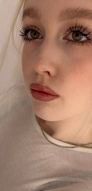 Model - Alice roleplay