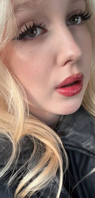 Model - Alice roleplay