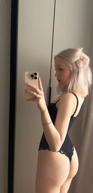 Model - Alice roleplay