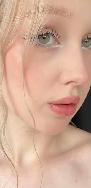 Model - Alice roleplay