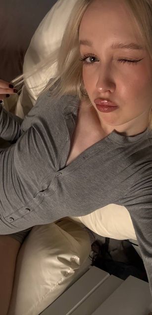 Model - Alice roleplay