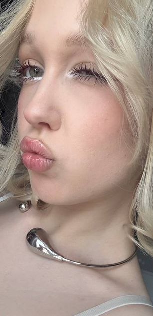 Model - Alice roleplay